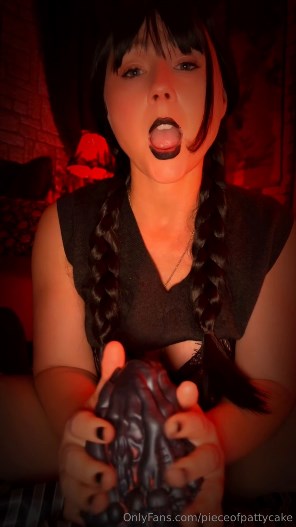 SexyPattycake – Wednesdays Revenge